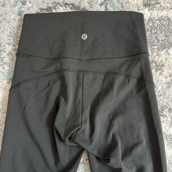 Lululemon In Movement Crop *Everlux 19" - Picture 8 of 10